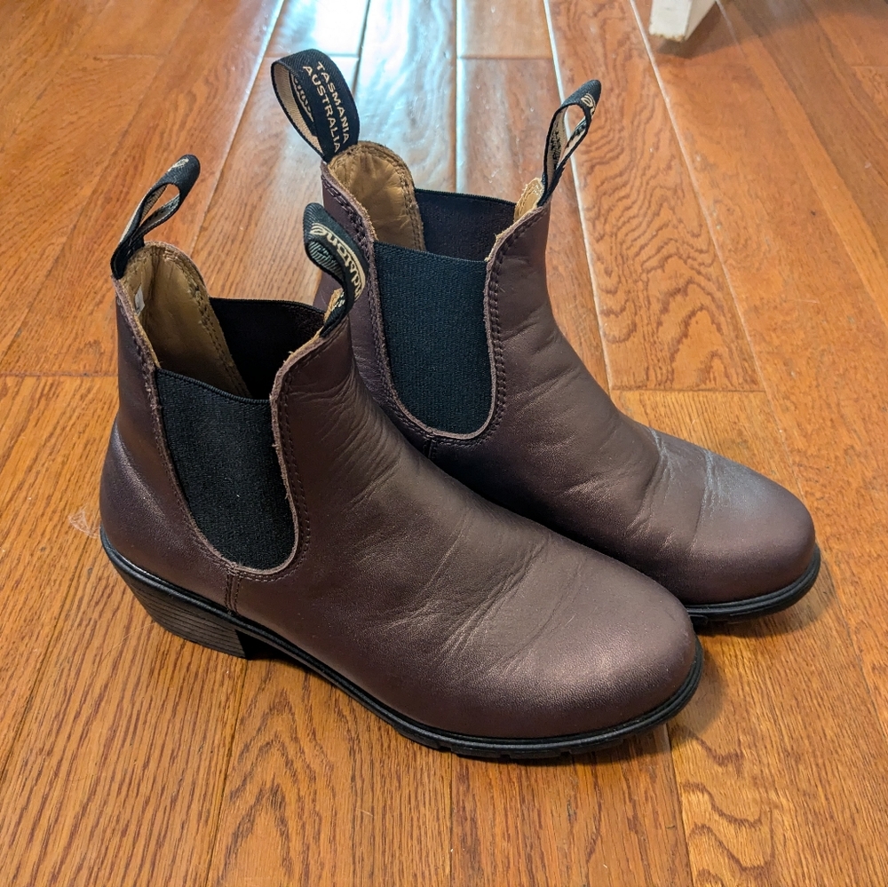 Copper rose gold heeled blundstones